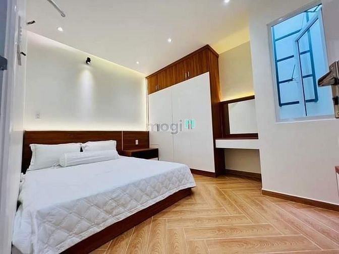 Hình ảnh Nhà HXH 686 căn góc Cách Mạng Tháng 8 – 67.5m2 – 10.5 tỷ TL