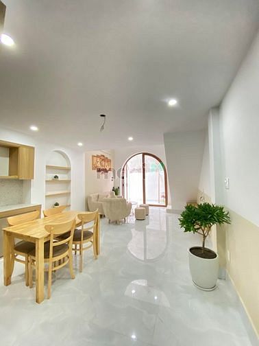 Hình ảnh Bán nhà mê lửng đúc full nội thất Mẹ Suốt