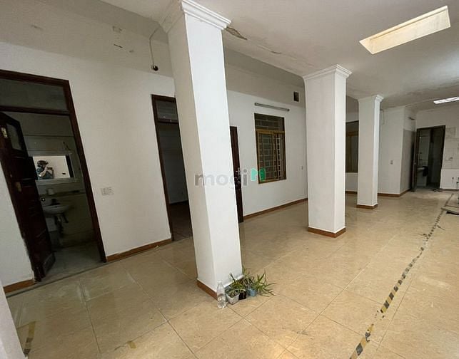 Hình ảnh Cho thuê 2 cửa hàng tầng 1 mặt phố Lý Nam Đế