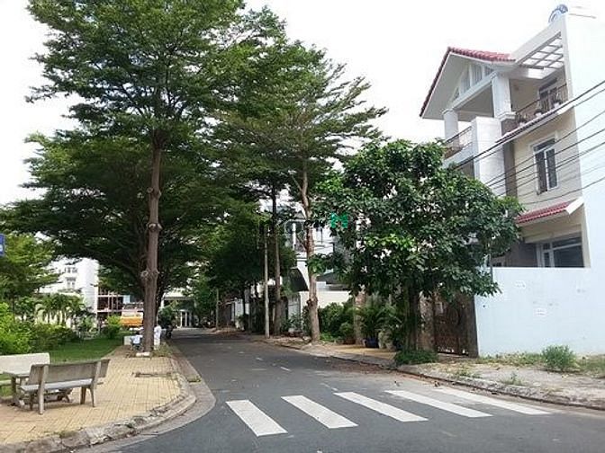 Hình ảnh Bán lô đất DT: 6x21m KDC Phú Mỹ Q7 giá: 60tr/m2 thương lượng