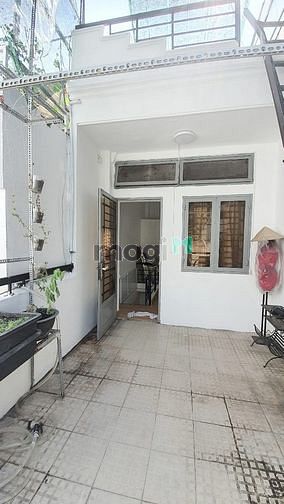 Hình ảnh Hoàng văn thụ tân bình - dt : 20m2 , 3 tầng , bt đổ thật giá 3.6 tỷ