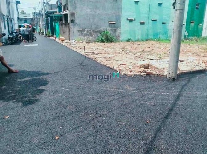 Hình ảnh Sang lại lô đất 100m2 5x20 ở Hóc Môn . Giá 2ty2