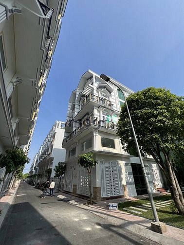 Hình ảnh Nhà phố mới 100% trung tâm Q. Bình Tân