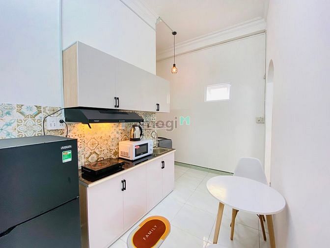 Hình ảnh CHDV full nội thất có cửa sổ lớn, cửa sổ bếp -bancol quận 10