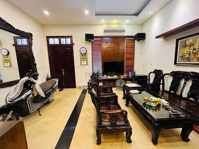 Hình ảnh Nhà Trần Quốc Hoàn, Cầu Giấy 11,5 tỷ 5 Tầng, MT 5,6m Phân lô VIP, Oto