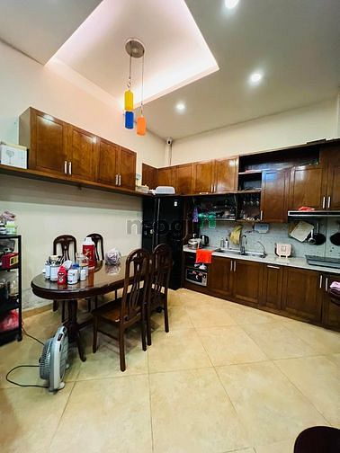 Hình ảnh Nhà Trần Quốc Hoàn, Cầu Giấy 11,5 tỷ 5 Tầng, MT 5,6m Phân lô VIP, Oto