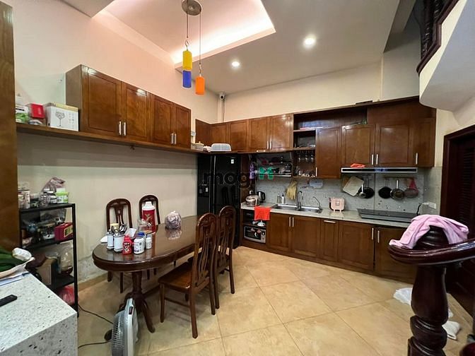 Hình ảnh Nhà Trần Quốc Hoàn, Cầu Giấy 11,5 tỷ 5 Tầng, MT 5,6m Phân lô VIP, Oto