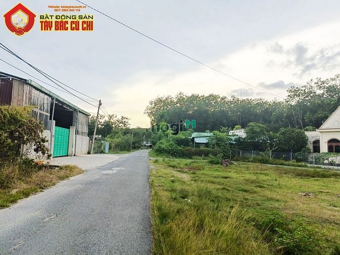 Hình ảnh Bán đất đường 762 - 673m2 - 18.6x49 - 90m2 thổ cư - xã An Nhơn Tây