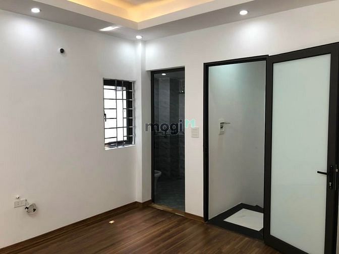 Hình ảnh Bán nhà mặt ngõ chùa Láng 6.4 tỷ, 70mx3T,SĐCC