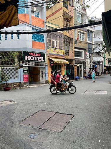 Hình ảnh HXH Phan Xích Long, 48m2, nhà mới 5 tầng, 8.9 tỷ.