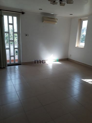 Hình ảnh Biệt thự P.An Phú Q.2; 10x20, Hầm, 2 lầu , 5 phòng  gần Metro