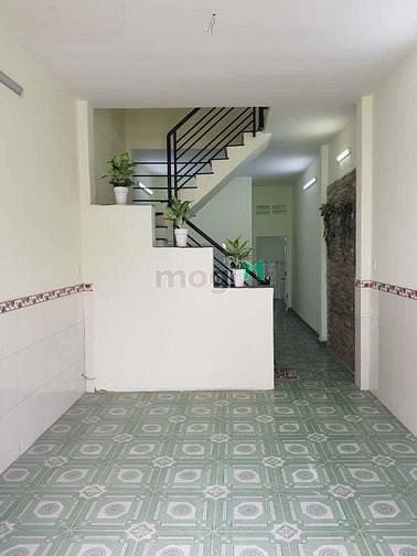 Hình ảnh Nhà Quận 4 đẩy gấp-1 tỷ 950-40m2-Sổ hồng riêng