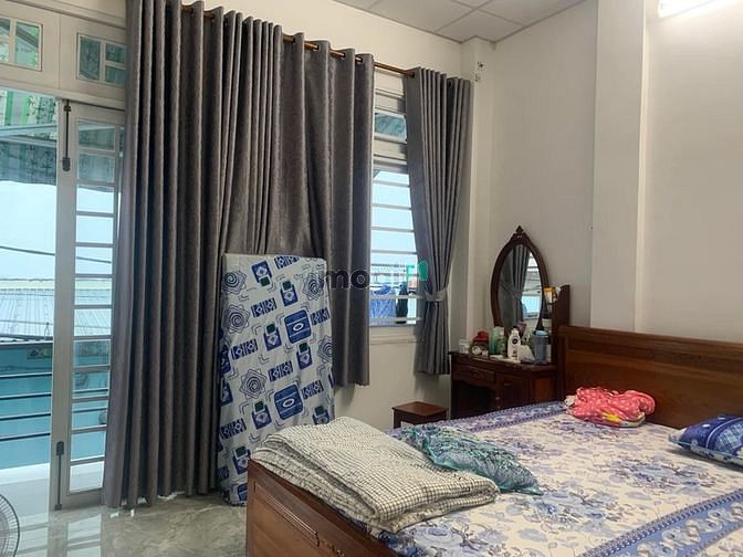 Hình ảnh Nhà Sát bên trường học cấp 2 Quang trung