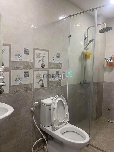 Hình ảnh Nhà Sát bên trường học cấp 2 Quang trung