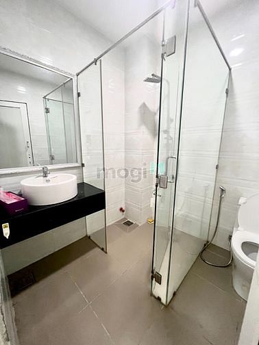Hình ảnh CHDV full nội thất view sông Bến Vân Đồn Q4