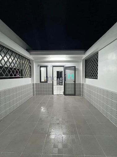 Hình ảnh Bán nhà ĐẸP XUẤT SẮC có SÂN THƯỢNG
