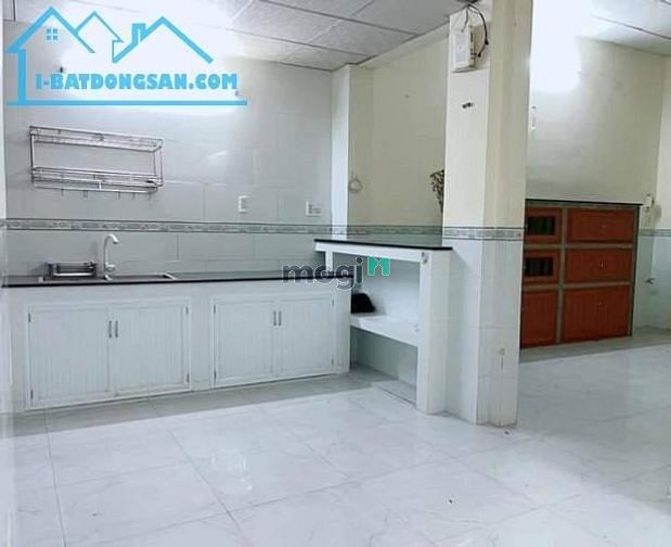 Hình ảnh Bán nhà phố ngang 5.5M Tân Phú 47M2, chỉ 4 tỷ
