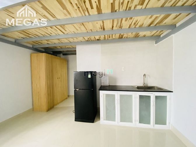 Hình ảnh CHDV full nội thất có gác có bancol ngay Ung Văn Khiêm