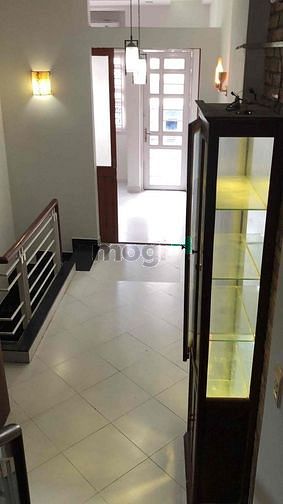 Hình ảnh Cho thuê nhà HXT Trệt Lửng 3 Lầu, 4Pn, Full ML