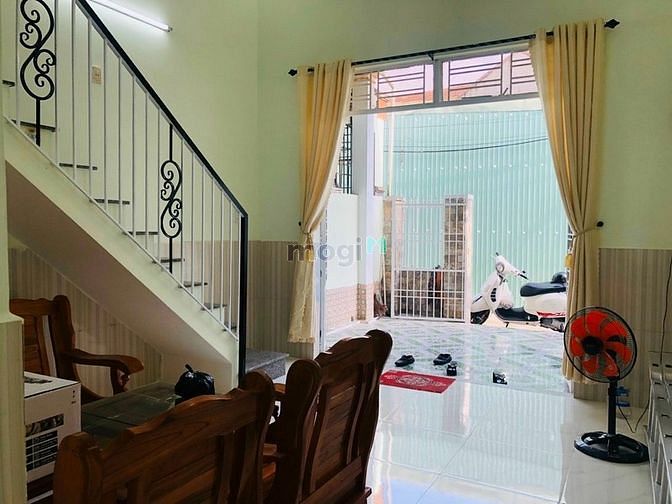 Hình ảnh Nhà mê lững đúc kiệt ô tô Nguyễn Đình Tứ