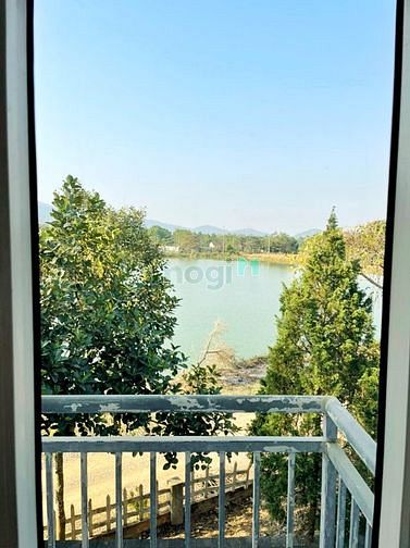 Hình ảnh Bán biệt thự 3 mặt tiền, view hồ Yên Bài - Đầy đủ nội thất