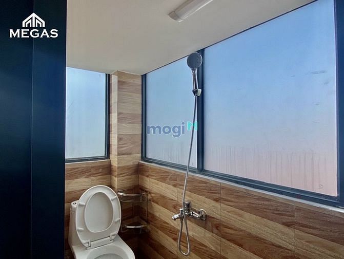 Hình ảnh CHDV full nội thất dạng duplex có balcon riêng ngay Nguyễn Văn Khối