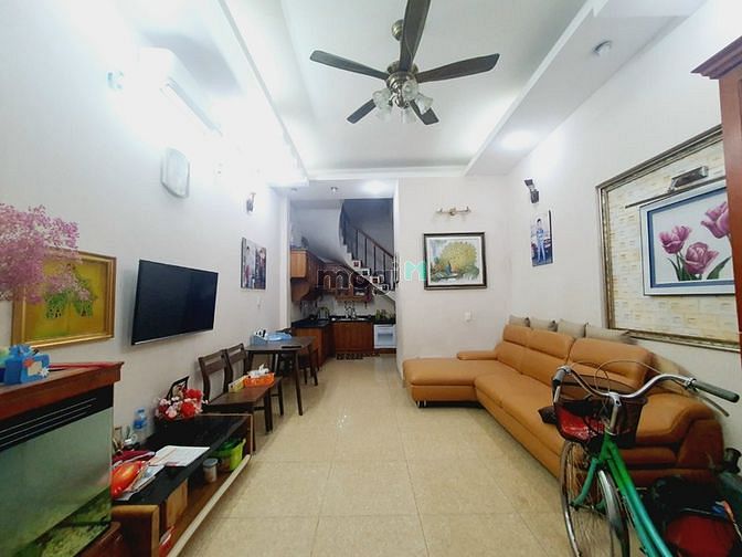 Hình ảnh Cho thuê nhà Xã Đàn 5 tầng 3 phòng ngủ, đầy đủ nội thất