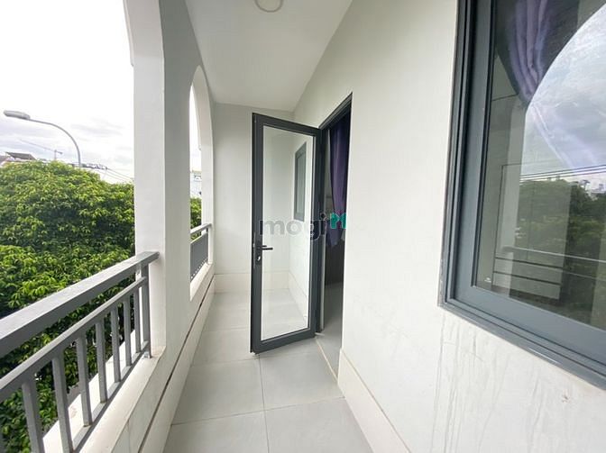 Hình ảnh Cho thuê chdv mới 100% full nội thất_ban công lớn_Tân Bình