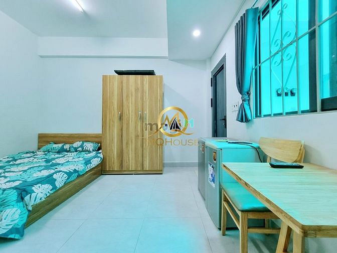 Hình ảnh Căn Hộ Full nội thất cửa sổ lớn CMT8 Q3