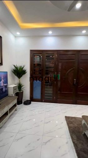 Hình ảnh Nhà ngõ nông cách phố Kim mã 20 m ...