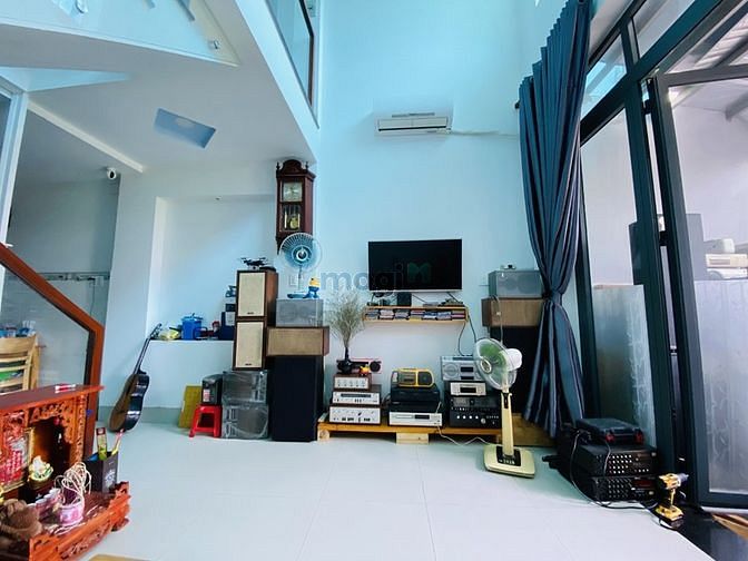 Hình ảnh Tên Lửa Bình Tân 43m 5 tầng ôtô đổ cửa chỉ nhỉnh 4 tỷ .