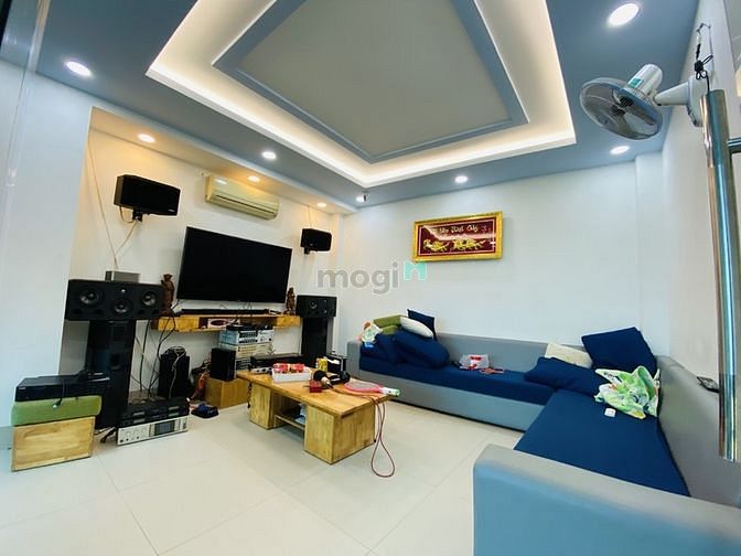 Hình ảnh Tên Lửa Bình Tân 43m 5 tầng ôtô đổ cửa chỉ nhỉnh 4 tỷ .