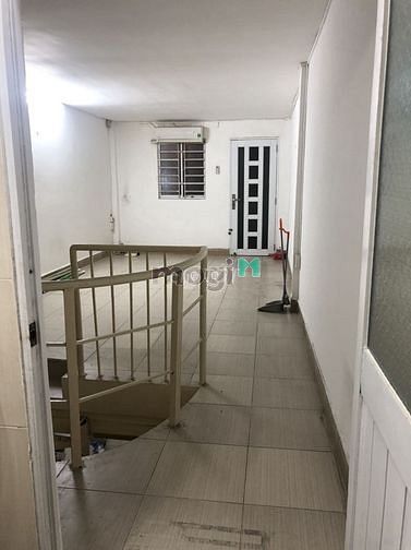 Hình ảnh Nhà đầu hẻm Lê Thị Riêng quận 1