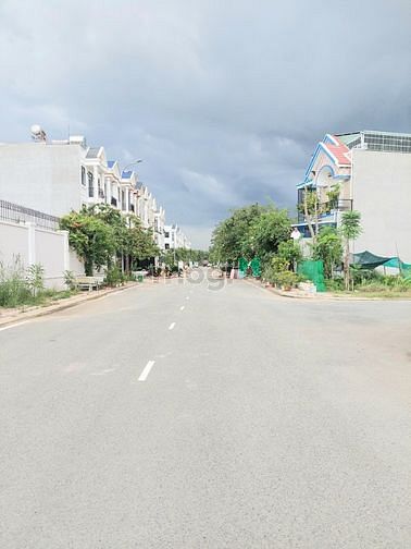 Hình ảnh Bán lô đất đẹp giá rẻ khu Centana Trường Lưu,Long Trường,Tp.Thủ Đức