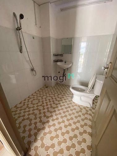 Hình ảnh Căn Hộ 1 PN + Sân Lớn Khu Sân Bay, Q.Tân Bình