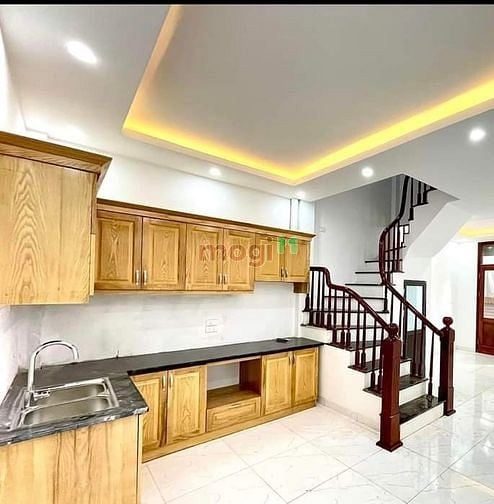 Hình ảnh Bán nhà Doãn Kế Thiện phố Mai Dịch 36m2, 5 tầng