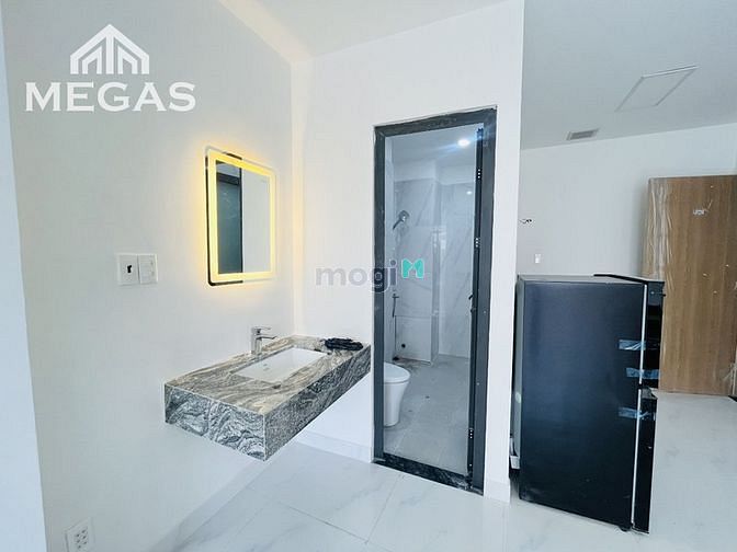 Hình ảnh Căn Hộ Cao Cấp Full Nội Thất Ban Công Riêng Ngay Độc Lập-Lũy Bán Bích