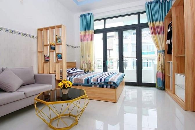 Hình ảnh Ch balcon  ờ trần nhân tôn 30m2 mg riêng