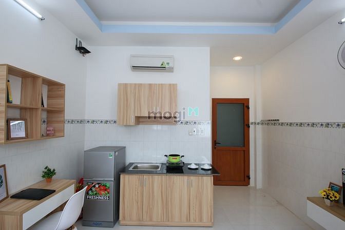 Hình ảnh Ch balcon  ờ trần nhân tôn 30m2 mg riêng