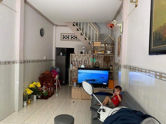 Hình ảnh 30m2 SHR 2 Tầng, Hẻm 3,5m Sát Mặt Tiền, -Lê Thị Riêng Q12