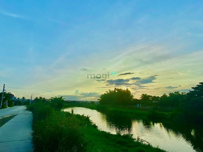 Hình ảnh Bán lô đất tặng nhà view sông dinh cực đẹp tại ninh phú call