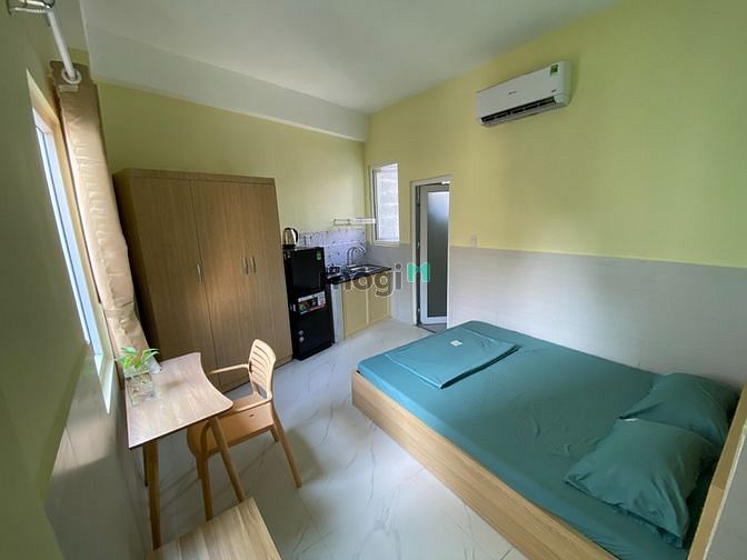 Hình ảnh CHDV có BAN CÔNG, GIÁ hạt dẻ - Ngay sát BẾN XE MIỀN ĐÔNG