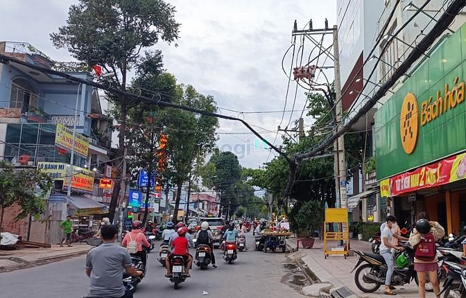 Hình ảnh Cho thuê nguyên căn mặt tiền đường 20m