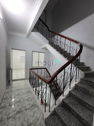 Hình ảnh Nhà mặt tiền Đề Thám, quận 1 - nguyên căn