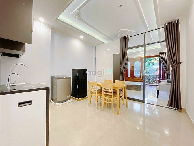 Hình ảnh Siêu CHDV BAN CÔNG có 1PN cao cấp - Ngay sát Hai Bà Trưng, Quận 1