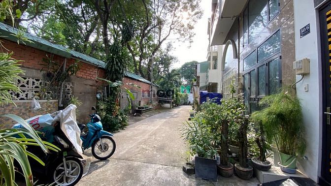 Hình ảnh Tôi bán GẤP Đất có nhà cấp Bốn, 2 hẻm Thành Thái & 3/2 Quận 10 (Sổ Đỏ)
