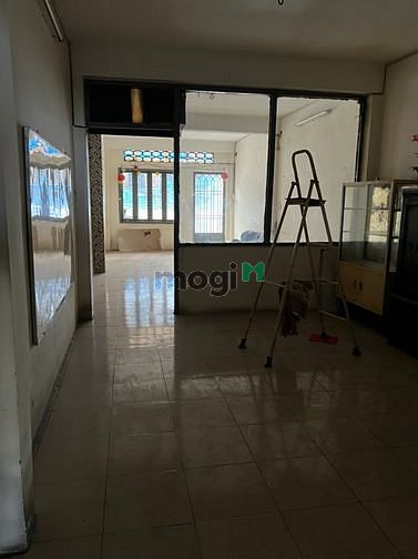 Hình ảnh Cho thuê nhà làm CHDV, Trệt MB, Trung tâm Q4