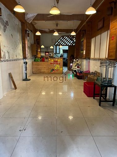 Hình ảnh Cho thuê nhà làm CHDV, Trệt MB, Trung tâm Q4