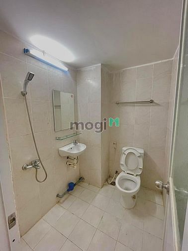 Hình ảnh Căn Hộ 1 phòng ngủ cửa sổ lớn bếp riêng Quận 10 CMT8