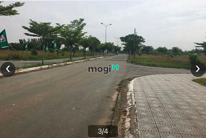 Hình ảnh Bán gấp nền đất mt Nguyễn Thị Định, Cát Lái,Q2. Dt 100m2,sổ hồng riêng